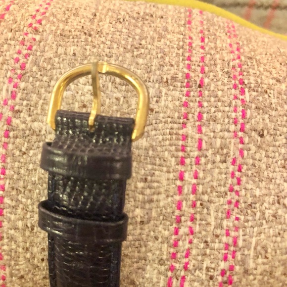 Vintage (1992) Guess Watch - Picture 11 of 13